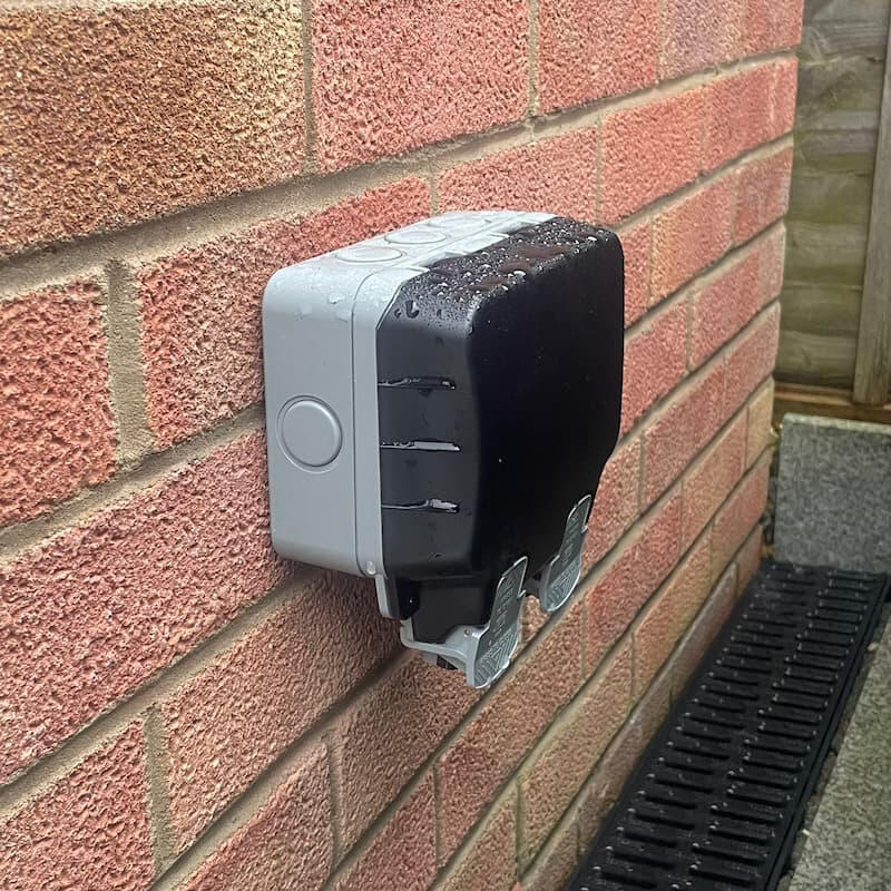 Additional Outside Socket Additional Outside Socket