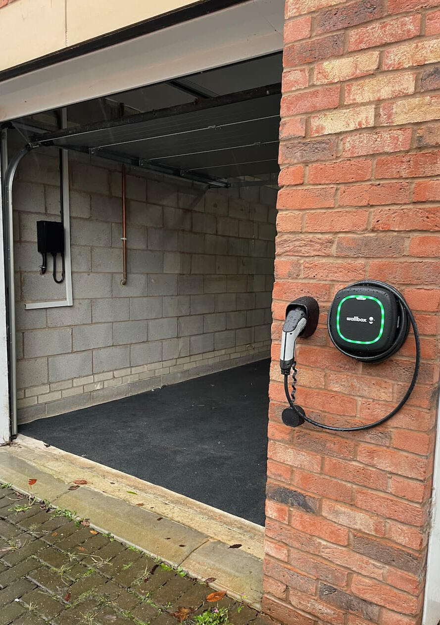 Wallbox Pulsar Max EV Charger Garage Wallbox Pulsar Max EV Charger Garage